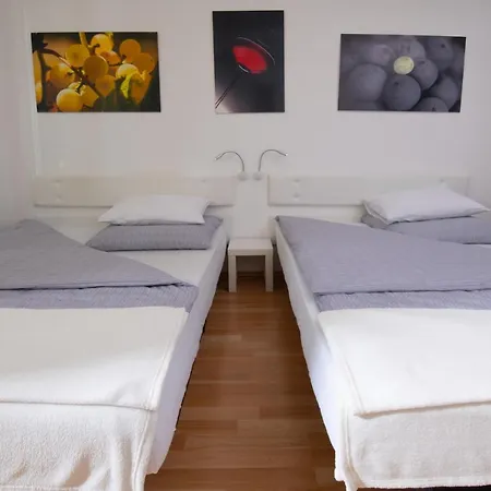 Studio Celija 838 Pula